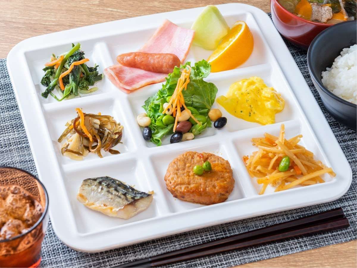 เมนูท้องถิ่นและบุฟเฟ่ต์เปลี่ยนทุกวัน