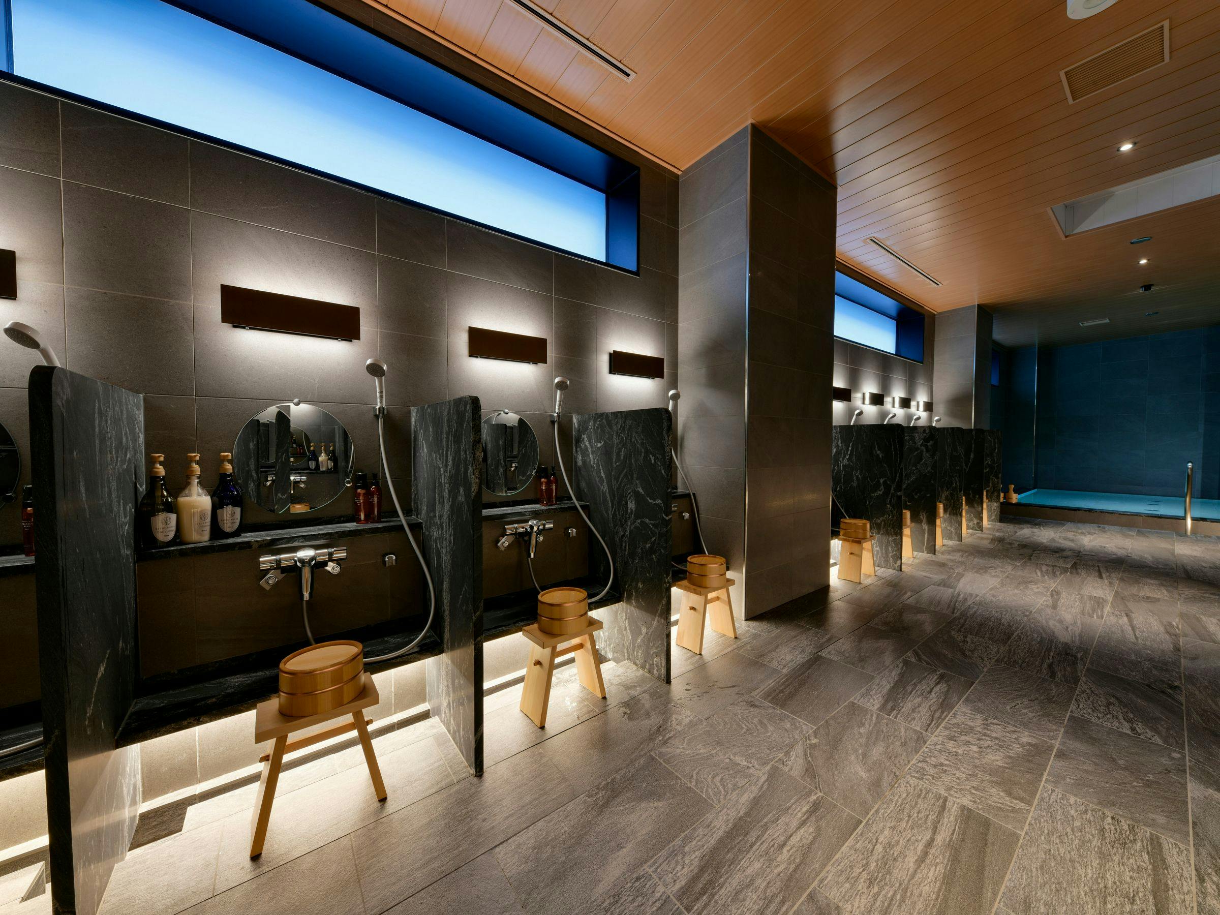 大浴場：洗い場