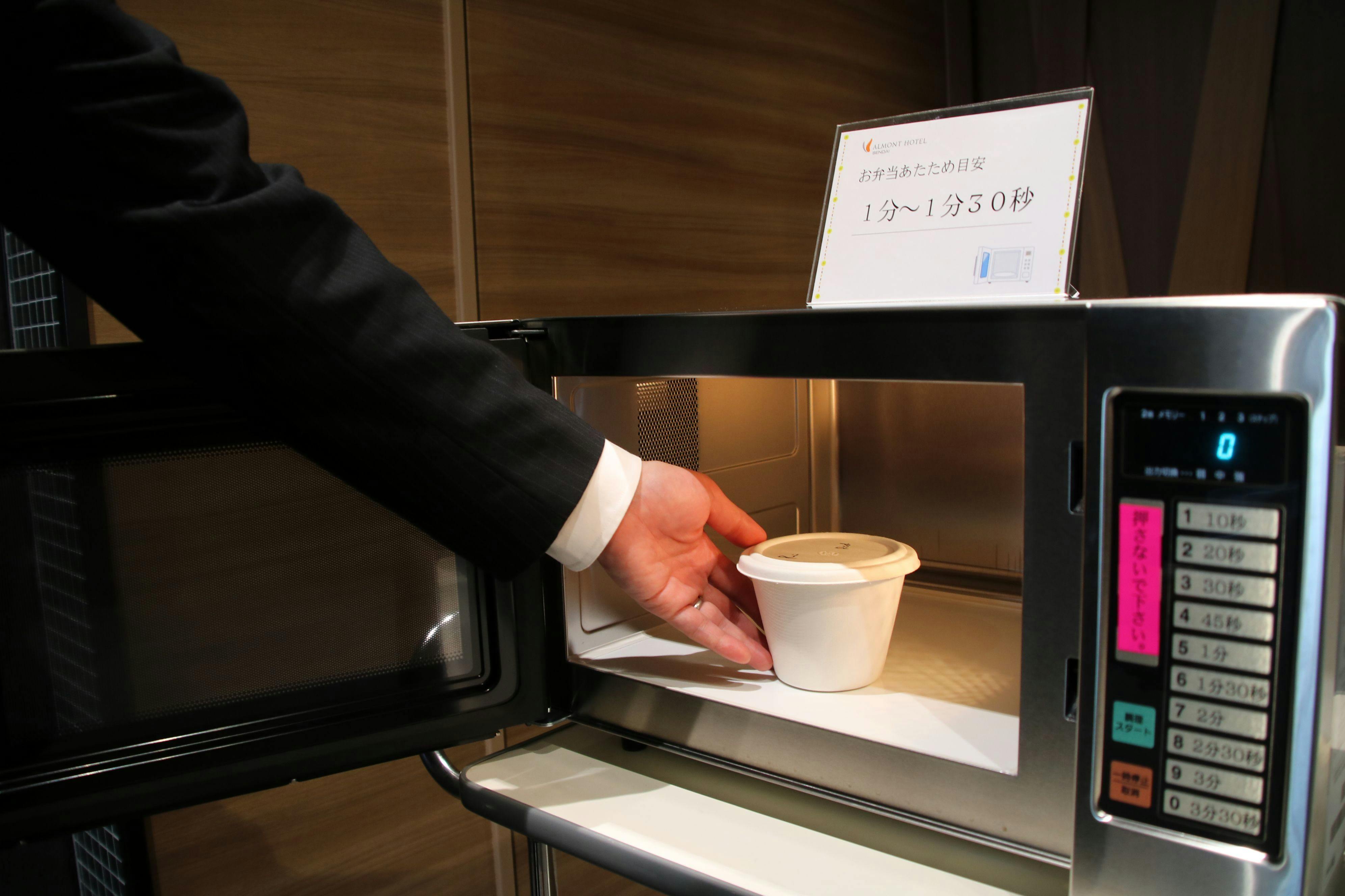 2Fに電子レンジを設置致しました。