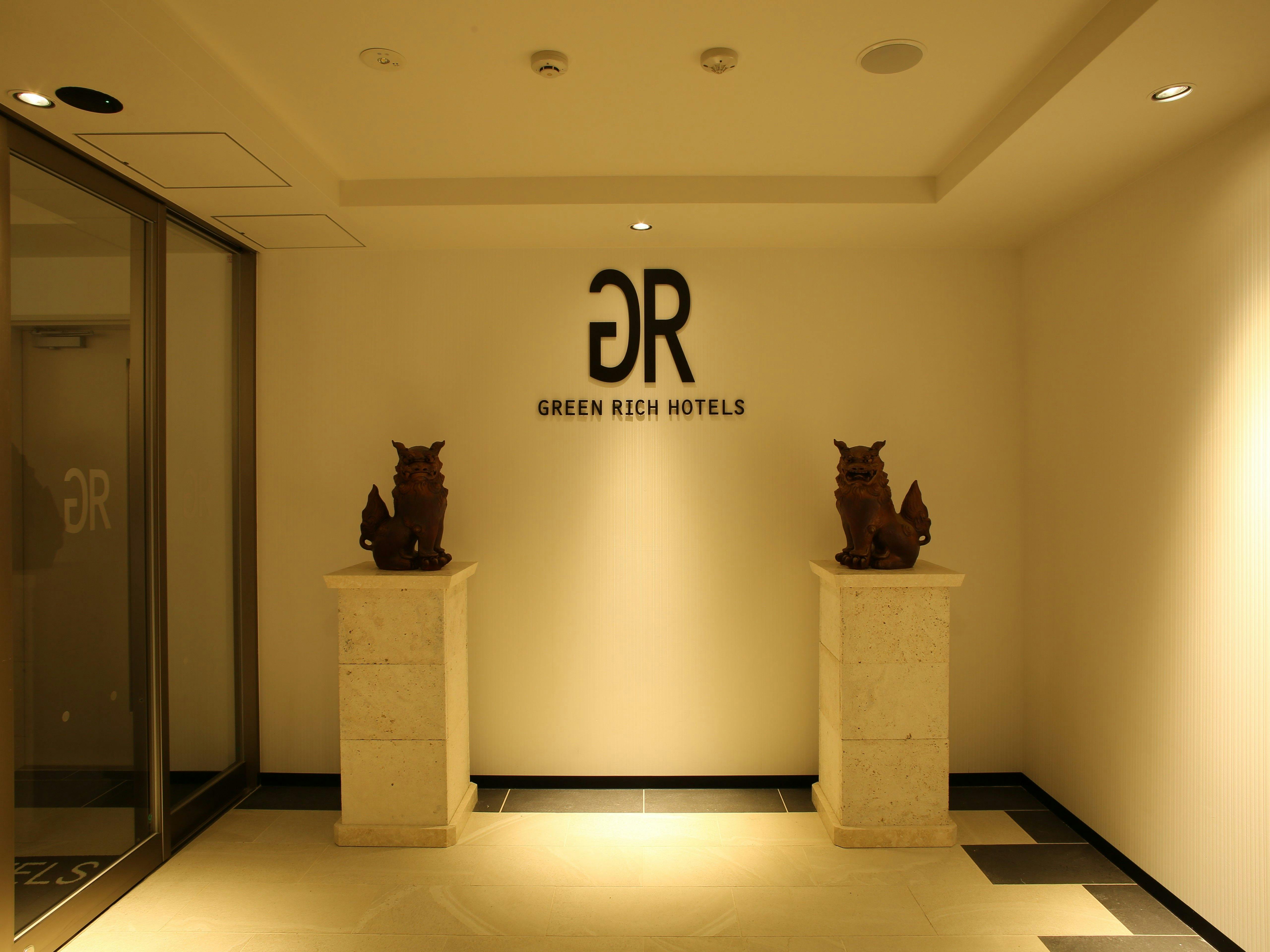 エントランス　シーサー