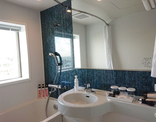 トリプルルーム　30平米・130ｃｍ×3台