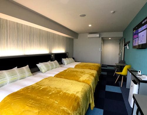 30平米・130ｃｍベッド×3台