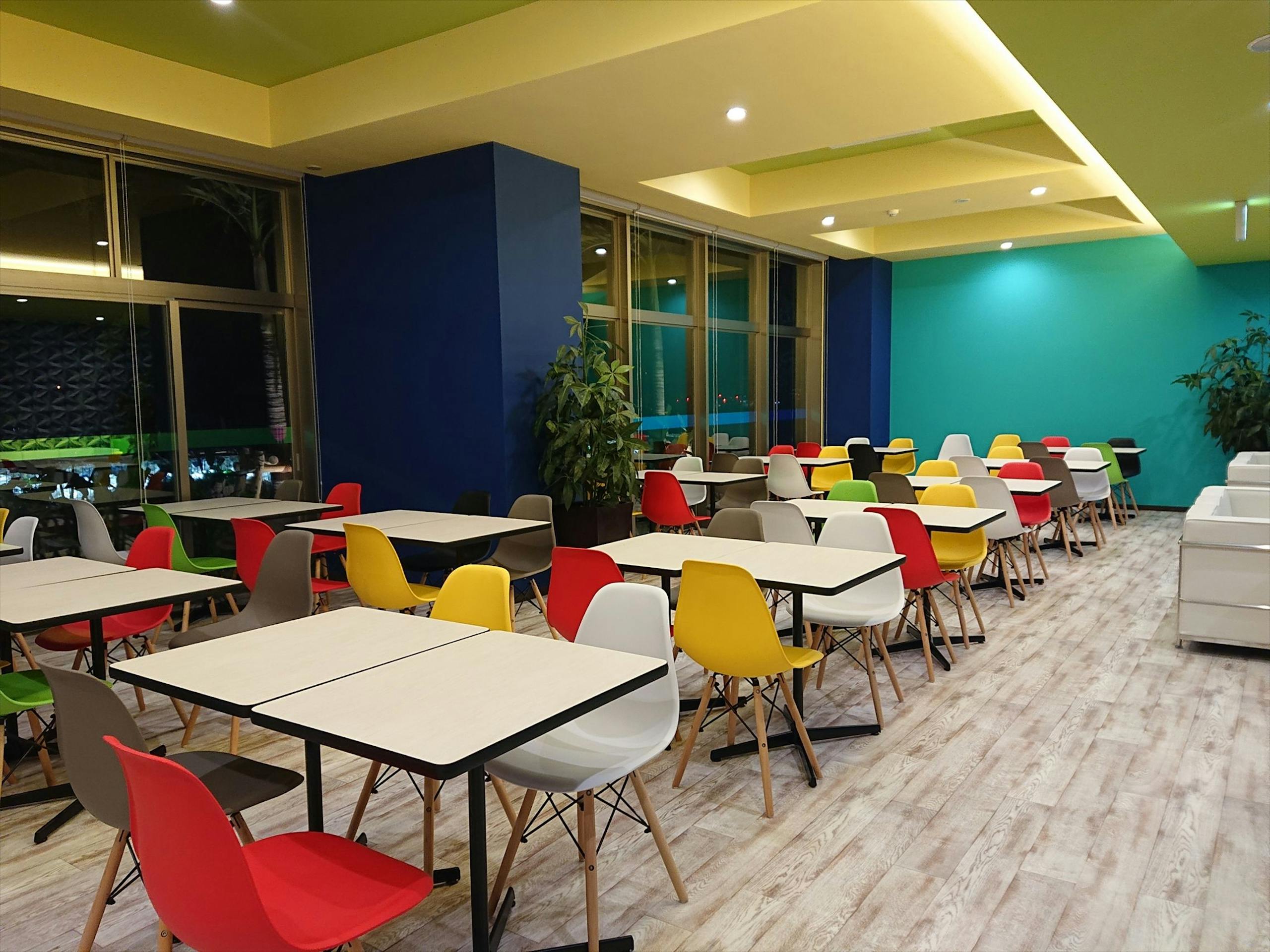 【グリーンリッチホテル沖縄名護(人工温泉 二股湯の華)】朝食会場のレストラン