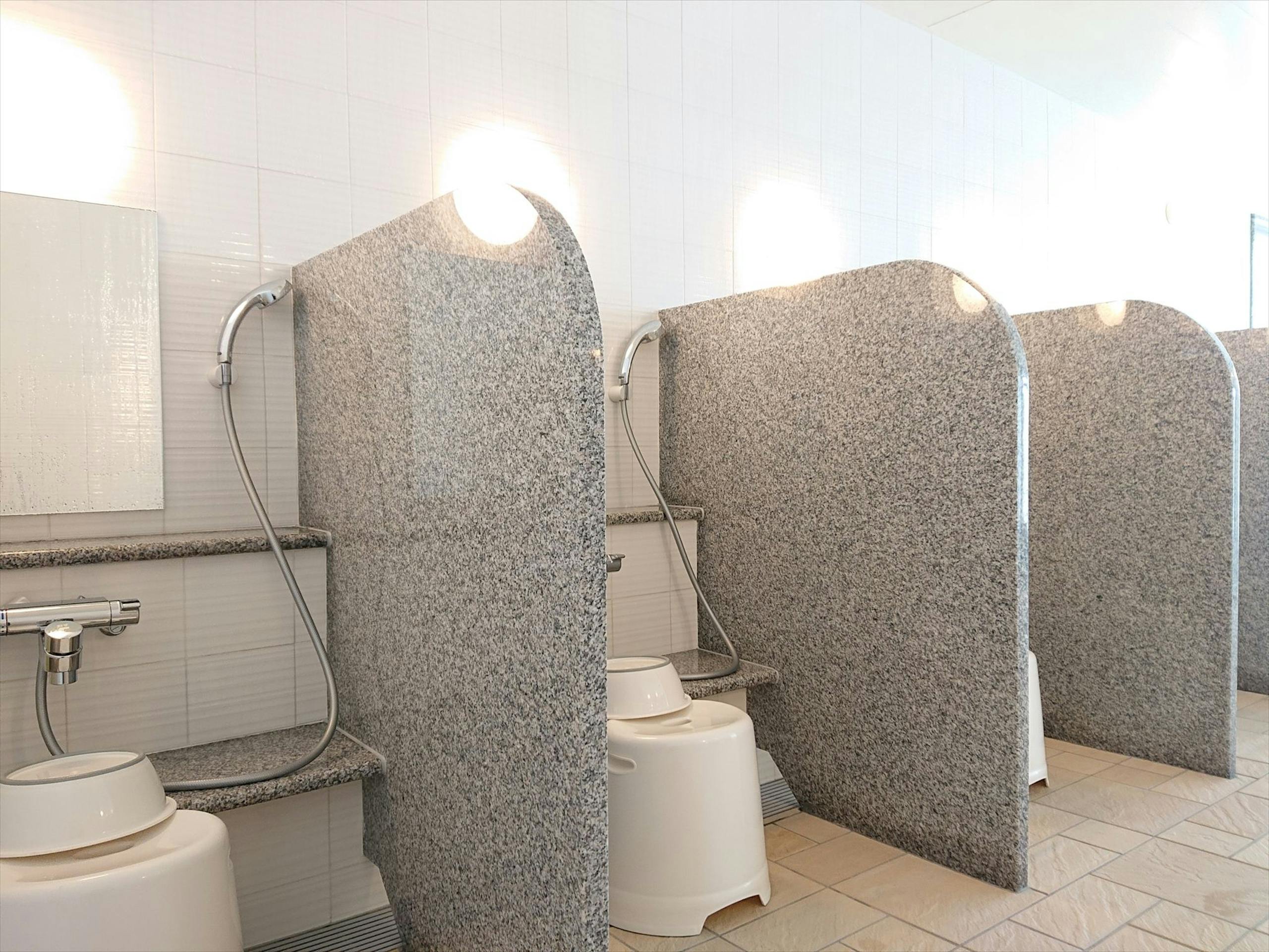 【グリーンリッチホテル沖縄名護(人工温泉 二股湯の華)】大浴場の洗い場