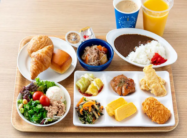 朝食の盛り付け一例です。