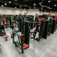 "AUN'S GYM" อยู่ห่างจากโรงแรมเพียง 1 นาทีโดยการเดิน