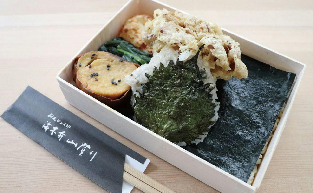「刷毛じょうゆ 海苔弁 山登り」さん海苔弁