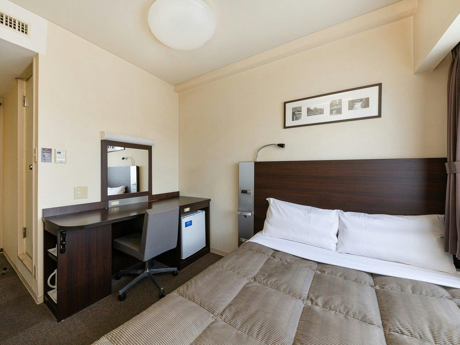 【客室】スタンダードダブル（一例）