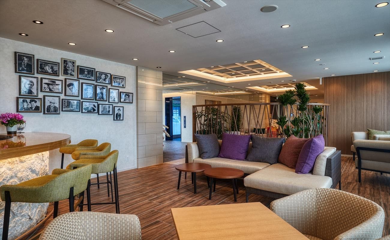 ＴＨＥ　ＧＲＡＮＤ　ＨＯＴＥＬ　ＧＩＮＯＷＡＮ　オーシャン＆シティビューのプレミアム３スターホテル