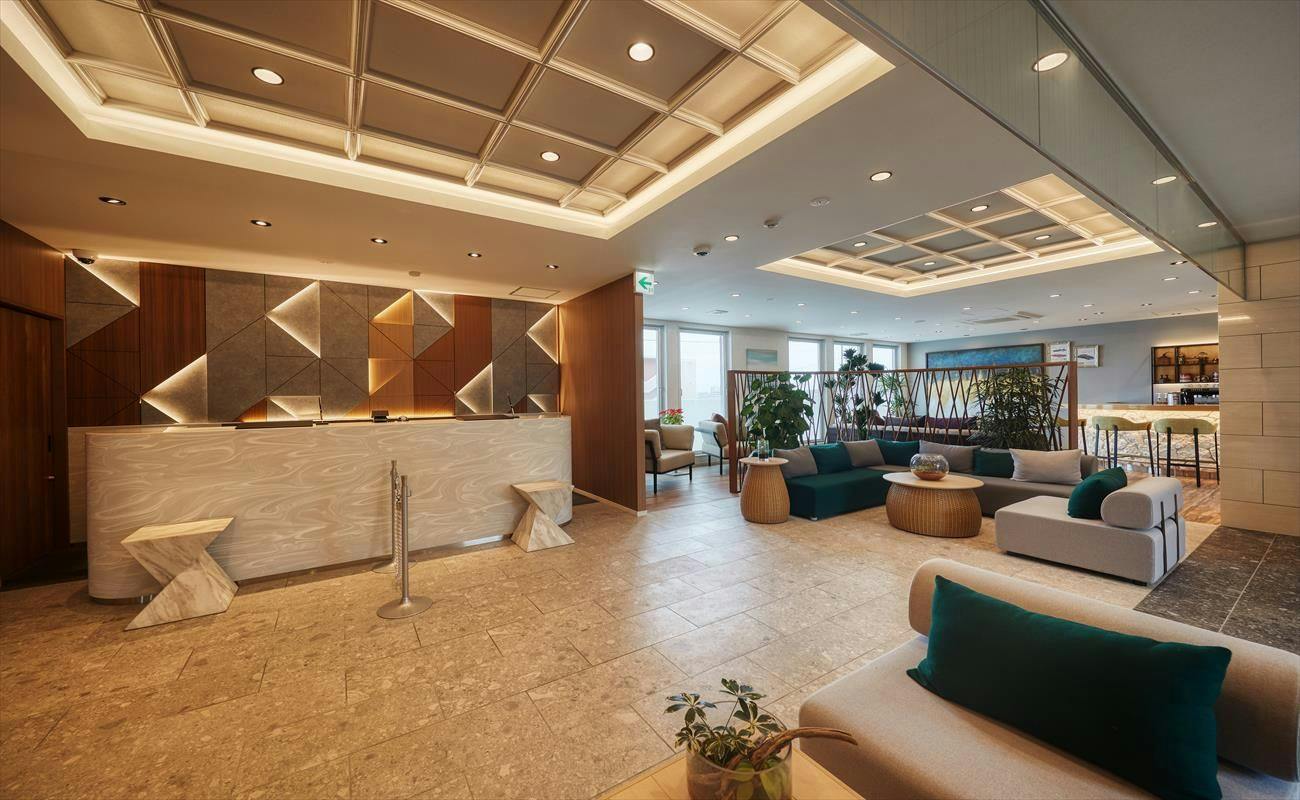 ＴＨＥ　ＧＲＡＮＤ　ＨＯＴＥＬ　ＧＩＮＯＷＡＮ　オーシャン＆シティビューのプレミアム３スターホテル