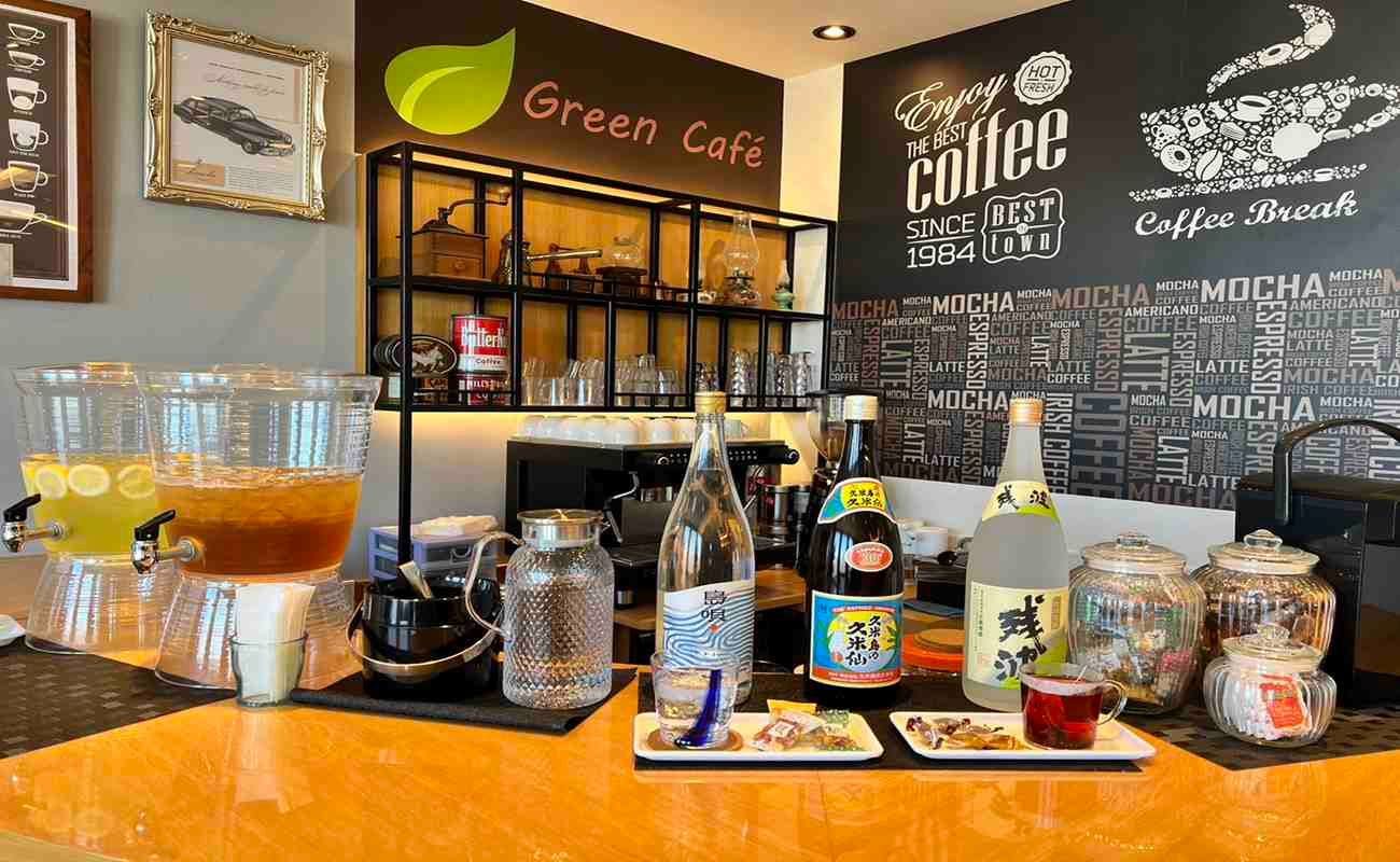 ＴＨＥ　ＧＲＡＮＤ　ＨＯＴＥＬ　ＧＩＮＯＷＡＮ　オーシャン＆シティビューのプレミアム３スターホテル