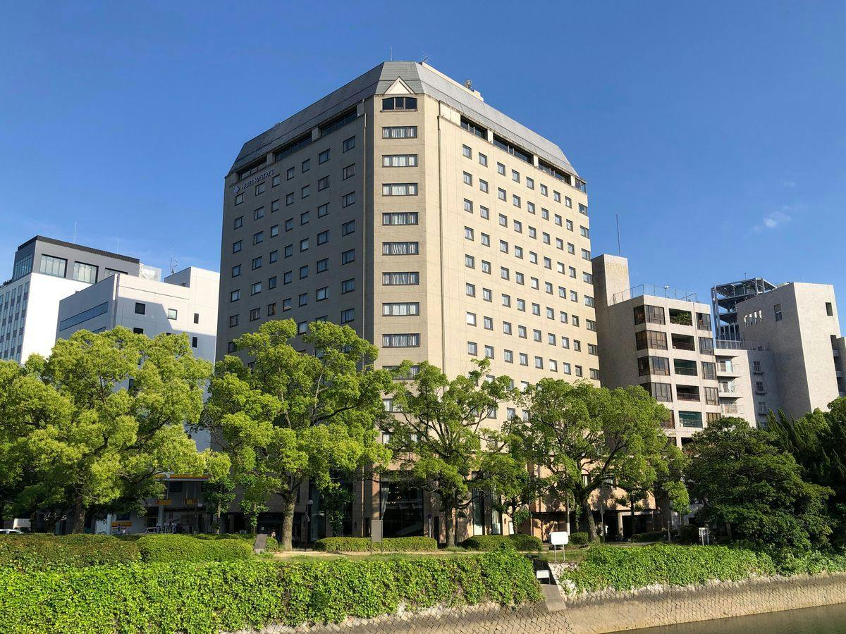 【早期割28／素泊まり】早期予約でオトクな価格！※27日前から返金不可