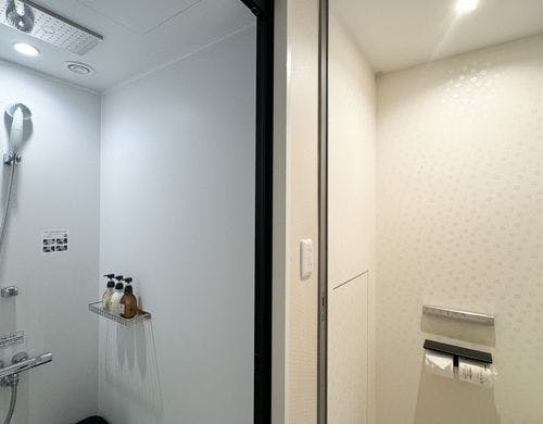 ダブルシャワーブース客室一例