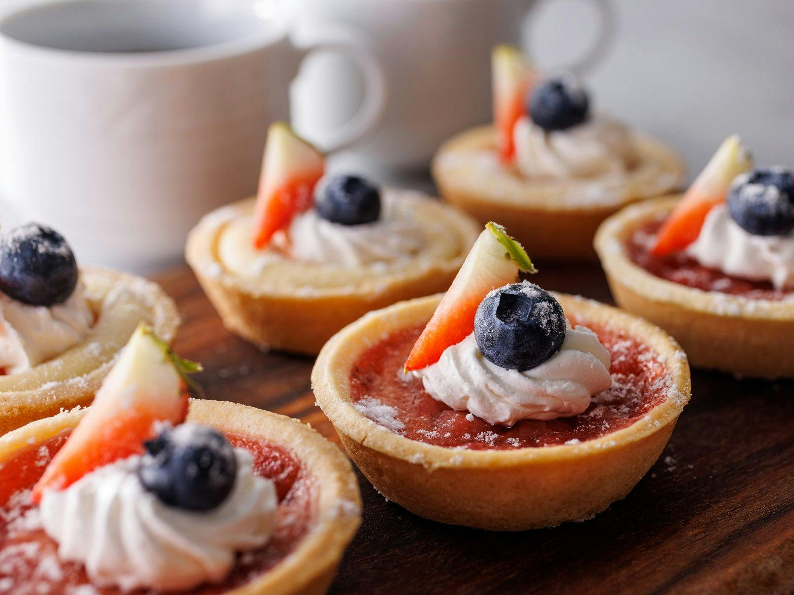 เพลิดเพลินกับทาร์ตผลไม้ที่แสนสุข