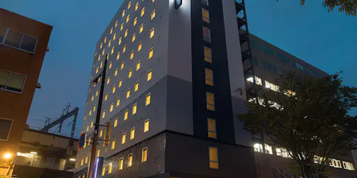 クインテッサホテル小倉 Comic & Books