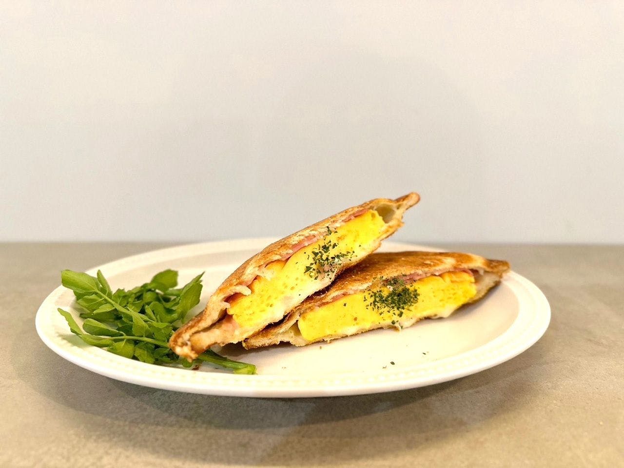 エッグベーコンバターのホットサンド