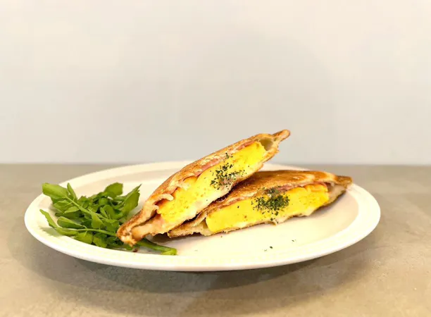 エッグベーコンバターのホットサンド