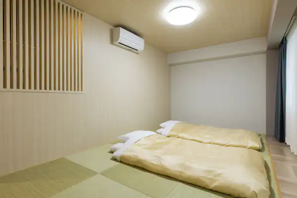 Bilik gaya Jepun (futon) Semua bilik dilarang merokok