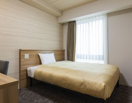 シングルルーム（ベッド140cm幅）全室禁煙