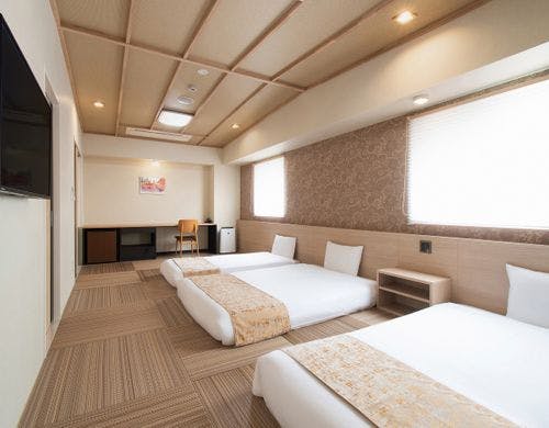 和室　デラックス｜ベッド３台