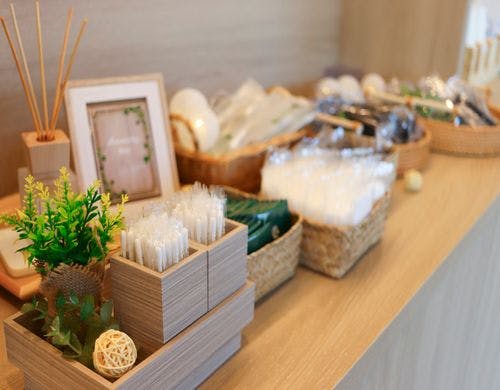 フロント前にアメニティバーをご用意