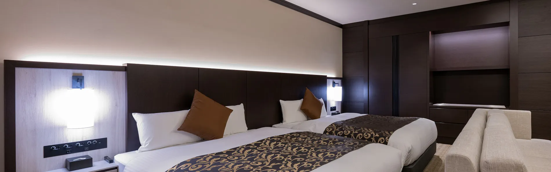 HOTEL R9 Premium 市川駅前