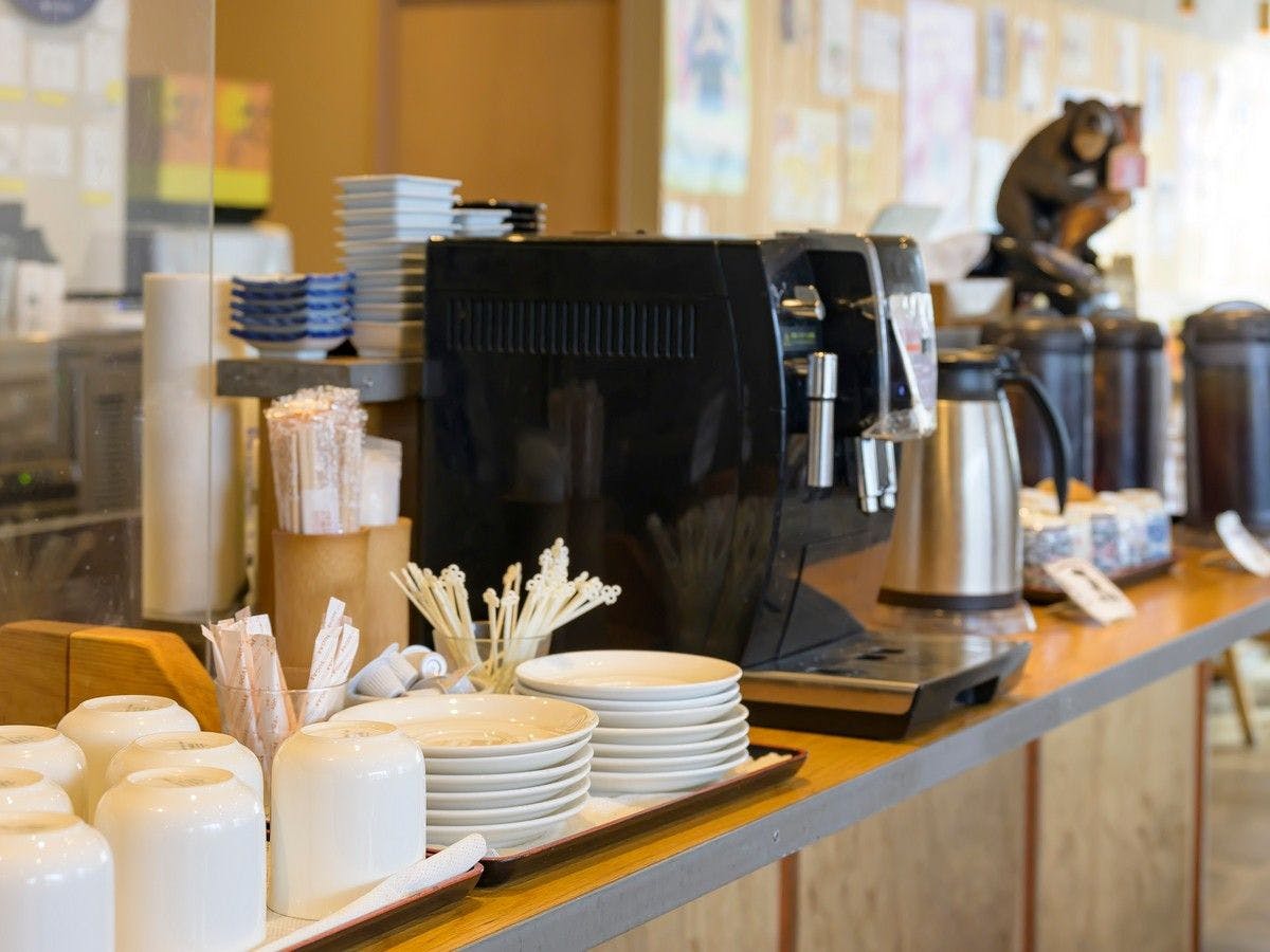 เครื่องดื่มเป็นแบบบริการตนเอง