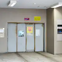 ที่จอดรถแบบหมุนได้ การจองผ่านโทรศัพท์