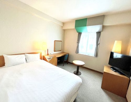 スタンダードダブルより広めの客室です