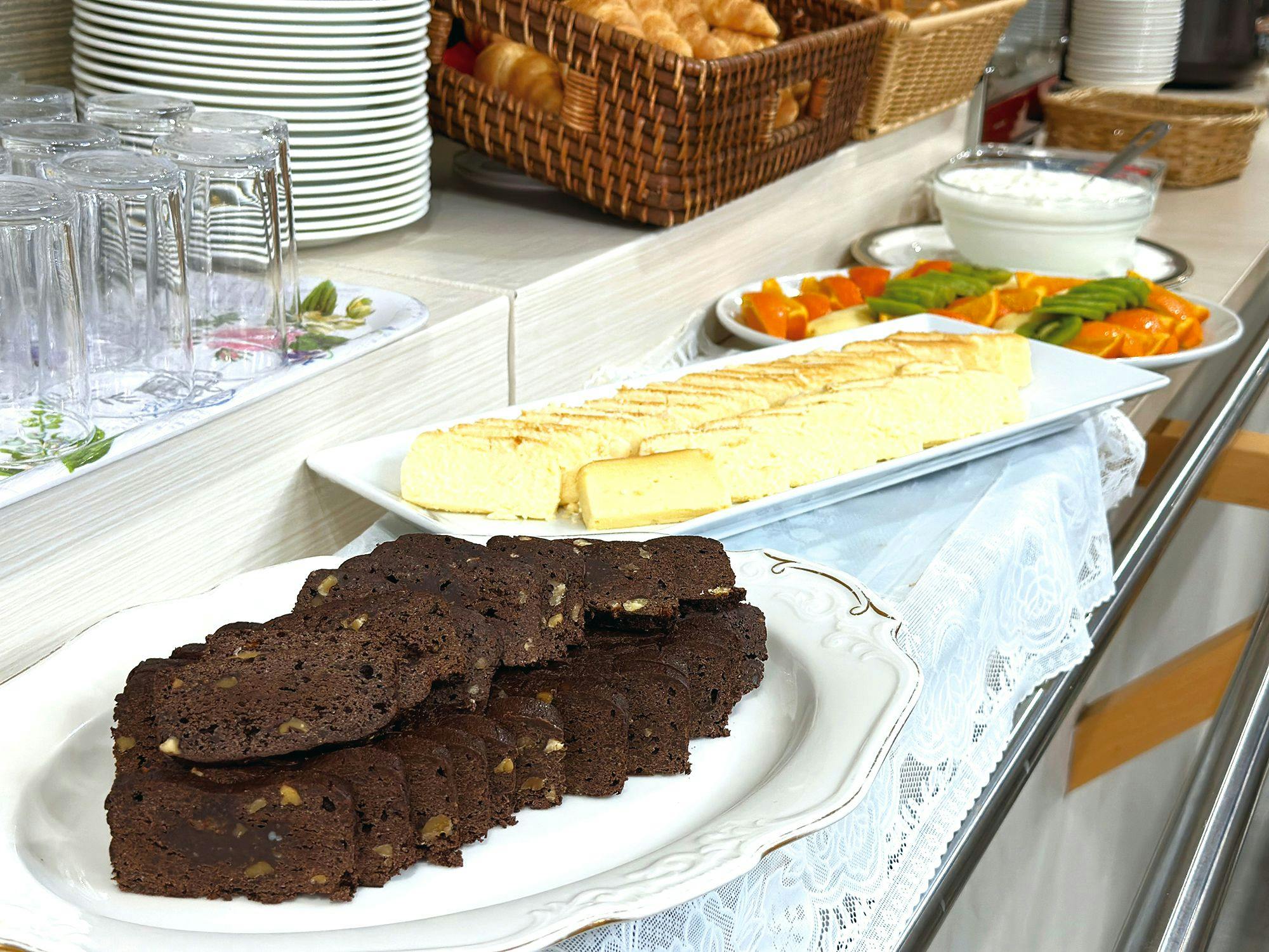 อาหารเช้าแบบบุฟเฟ่ต์