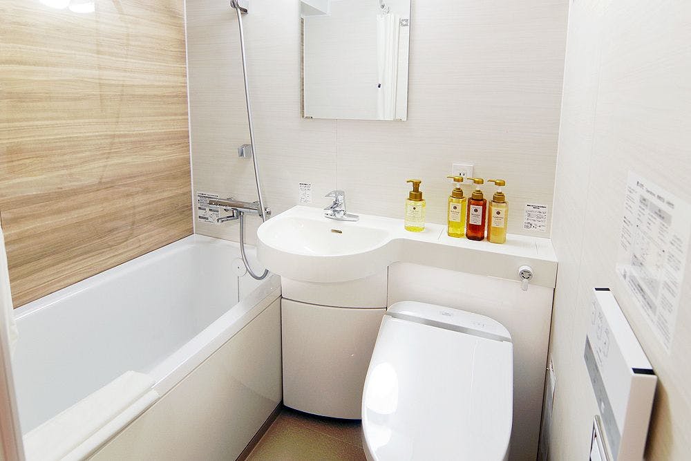 ตัวอย่างห้องน้ำ: ห้องเตียงคู่