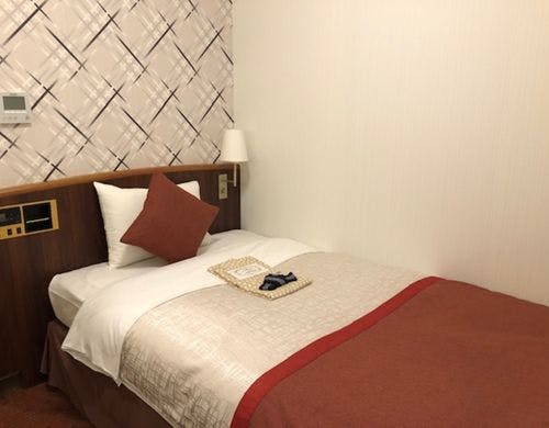 新館シングルルーム。浴衣をご準備。