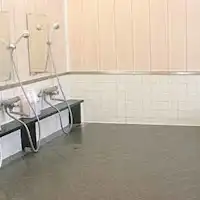 Anda dapat mandi selama 24 jam dan menikmati pemandangan Teluk Mano!