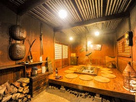 静寂な森の宿　山しのぶ