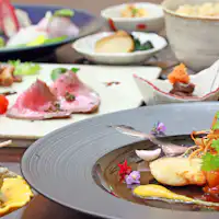 รวมอาหารและเมนูหินร้อน (เนื้อหาและมื้ออาหารขึ้นอยู่กับทางที่พัก)