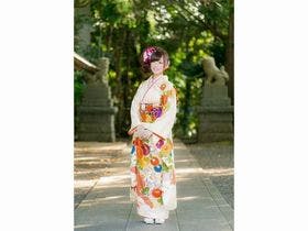 大阪道頓堀川畔　大和屋本店