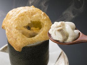 大阪道頓堀川畔　大和屋本店