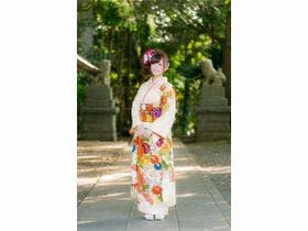 大阪道頓堀川畔　大和屋本店