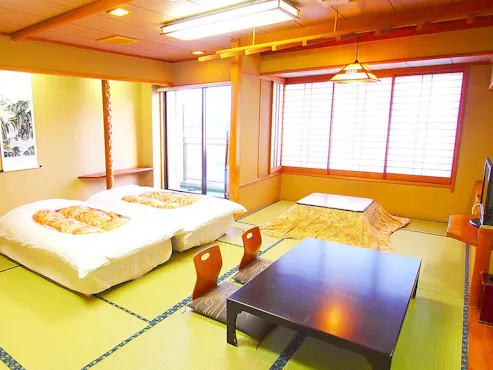 ห้องพักสไตล์ญี่ปุ่นแบบเตียงคู่ขนาด 15 เสื่อที่กว้างขวางและสะดวกสบาย