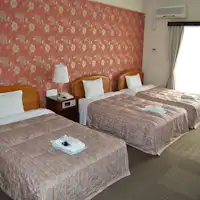 Ini adalah kamar bergaya barat seluas 38 meter persegi yang nyaman.