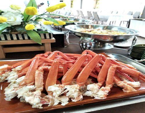 ご夕食バイキングの蟹食べ放題
