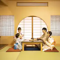 ห้องพักสแตนดาร์ดแบบญี่ปุ่น รองรับได้สูงสุด 4 ท่าน (มีเฉพาะหน้าต่างสูง)