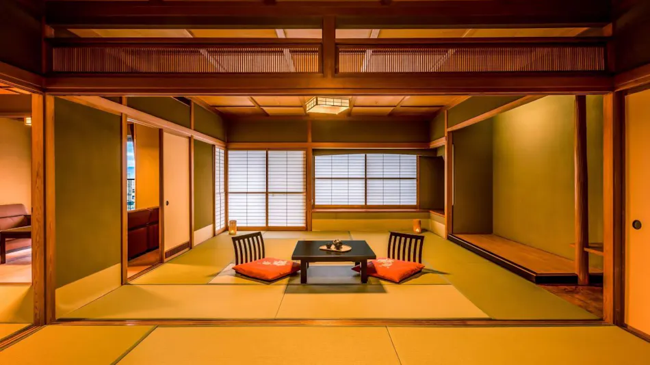 Ooedo Onsen Monogatari Premium Kaga Maruya