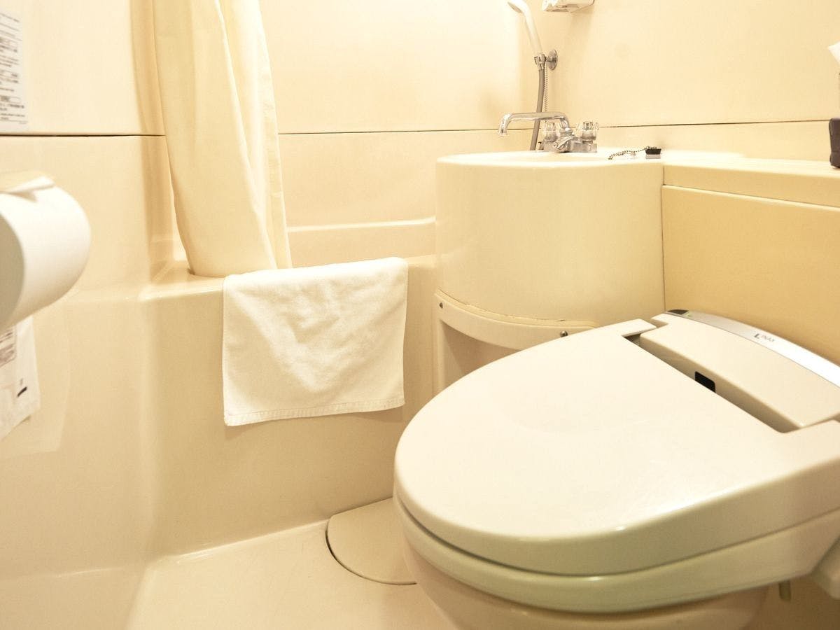 Kamar tamu - Kamar mandi unit