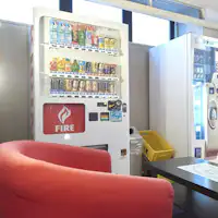 Lantai 2, area mesin penjual otomatis