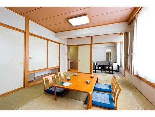 トイレ・洗面所付き１０畳和室