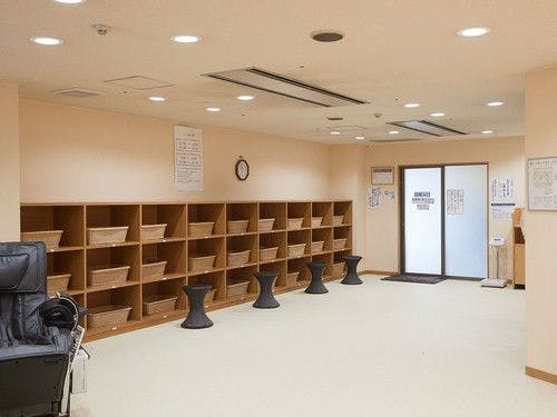 น้ำพุร้อน ห้องเปลี่ยนเสื้อผ้า