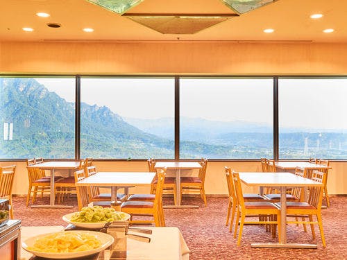 11F　スカイレストラン「飛行船」