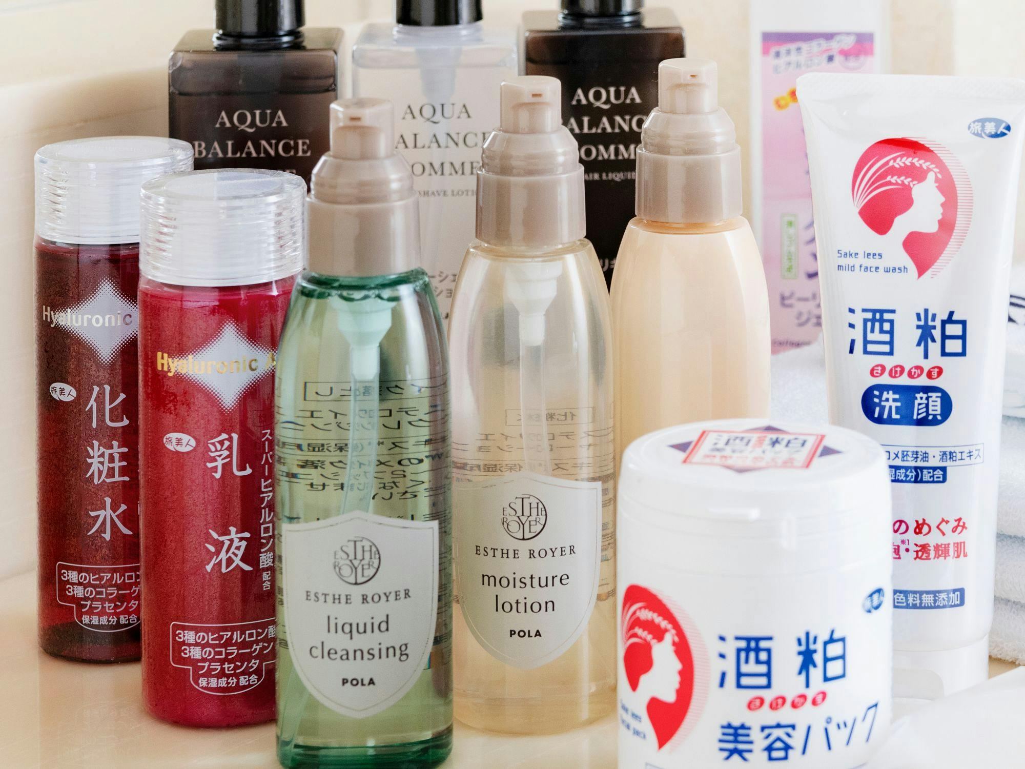 สิ่งอำนวยความสะดวก (มีเฉพาะบางส่วนในห้องอาบน้ำรวม)