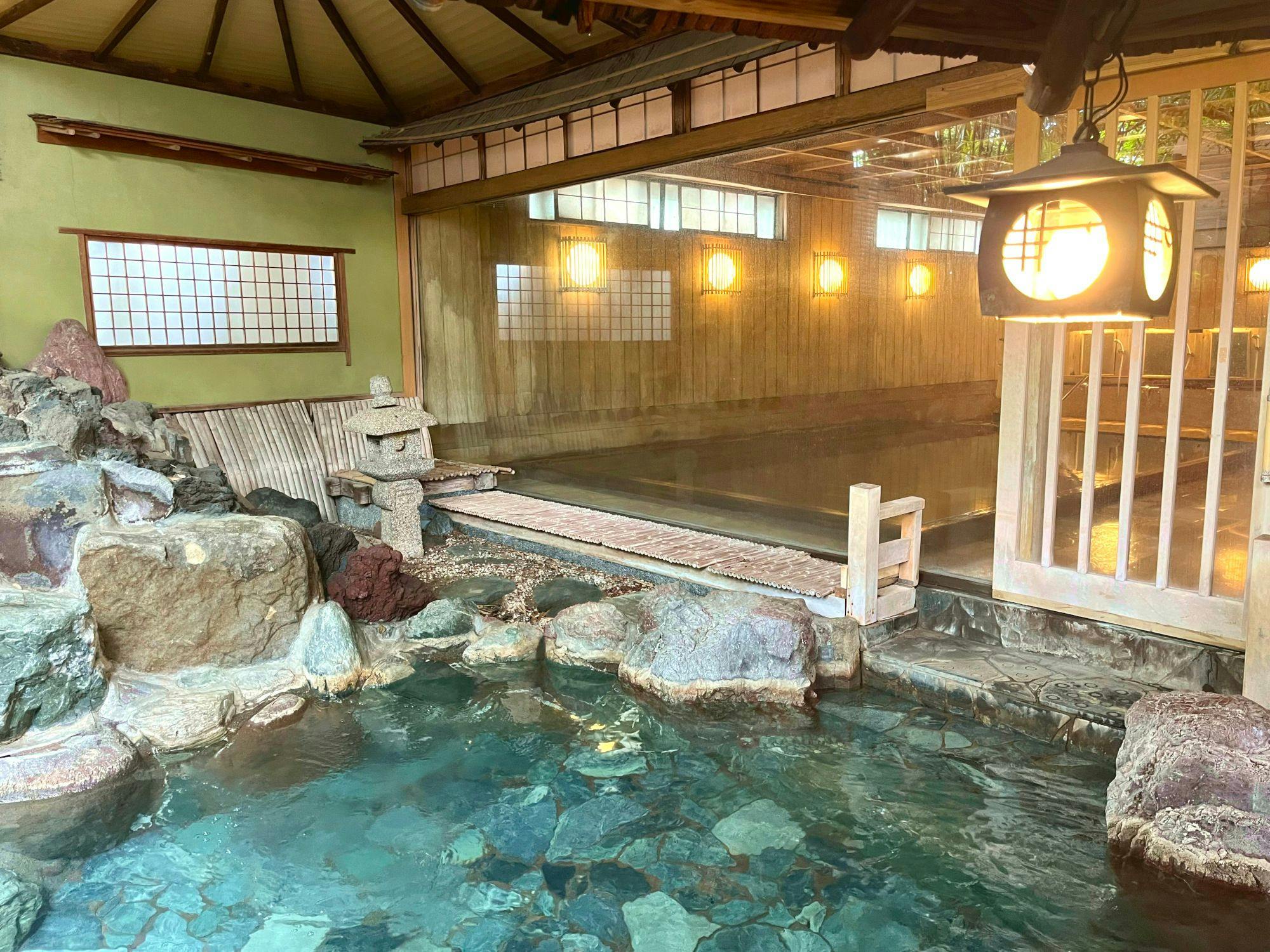 สุเอะฮิโระโนะยุ ออนเซ็นกลางแจ้ง